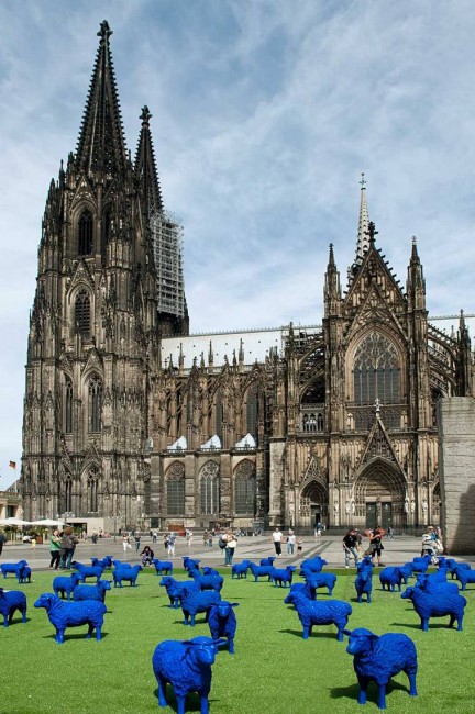 Kék békebirkák Kölnben