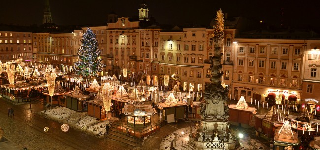 Adventi hangulat Linz főterén