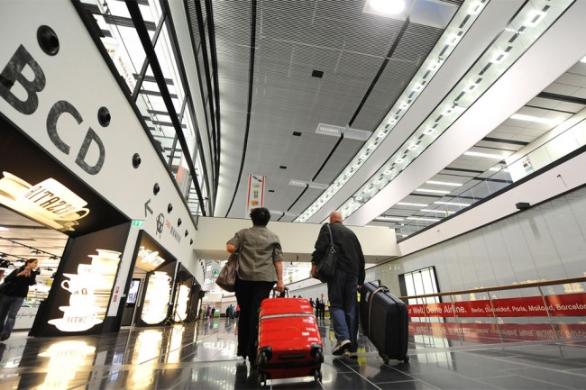 Átadták a bécsi repülőtér új terminálját