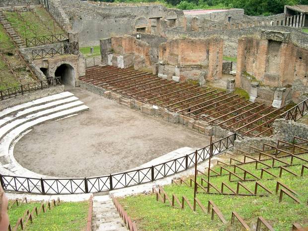 Opera és balett a pompeji ókori színházban