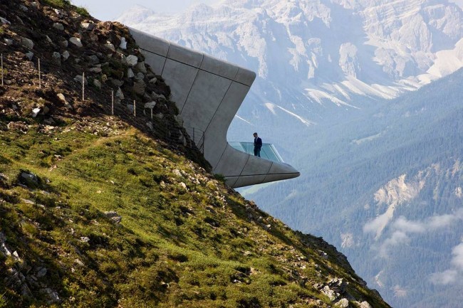 Feltűnő épület nyílt a Dolomitok tetején