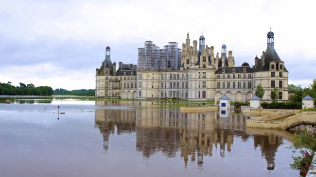 Vízben áll a Chambord-kastély