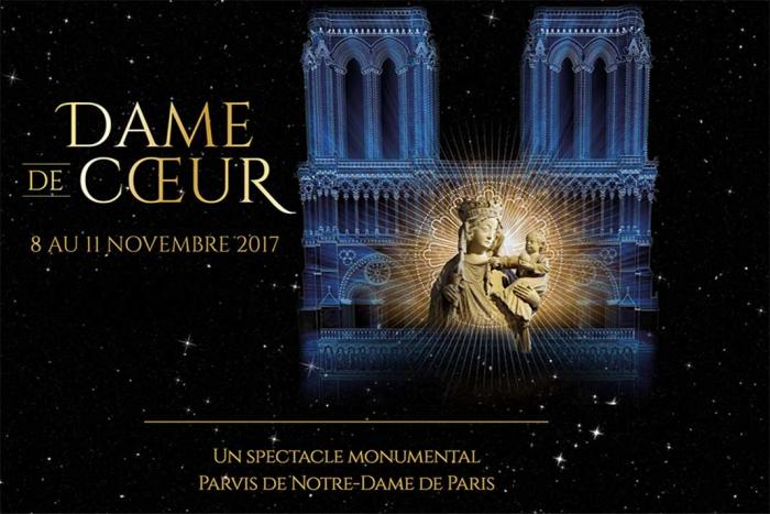 Megható történet elevenedett meg a párizsi Notre Dame falain