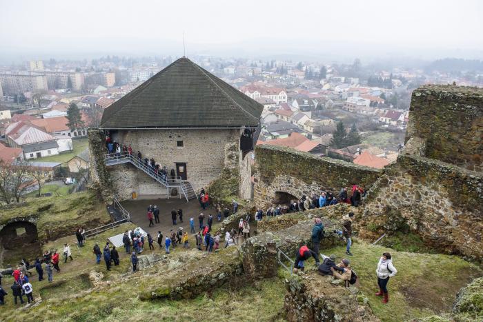 Megnyitották a füleki vár alatti titkos folyosókat