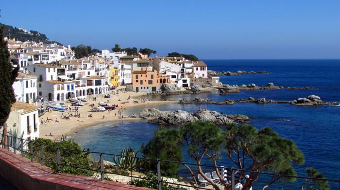 Spanyolországban tovább nőtt a kék zászlós strandok száma