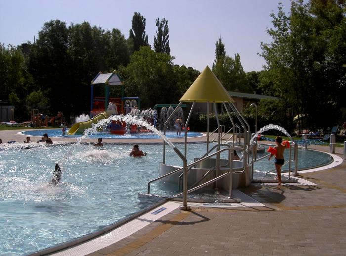 Gyerek strandfürdő nyílt Bécs belvárosában