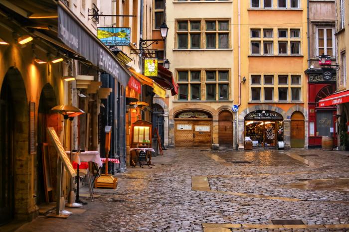 Lyont és Helsinkit választották az intelligens turizmus európai fővárosainak
