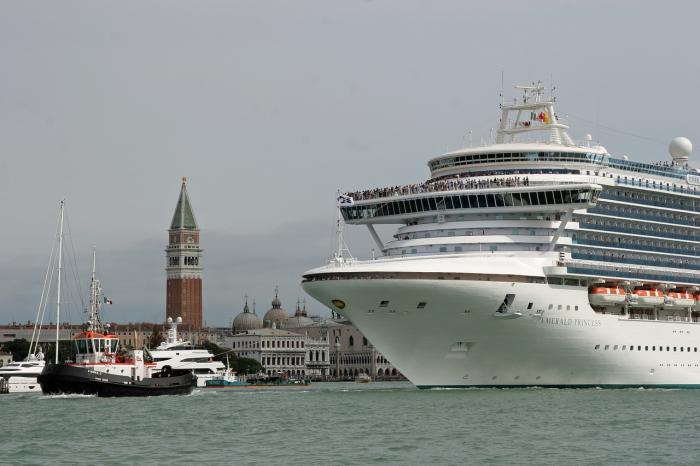 Ősztől kitiltják az óriás hajókat Velence történelmi központjából