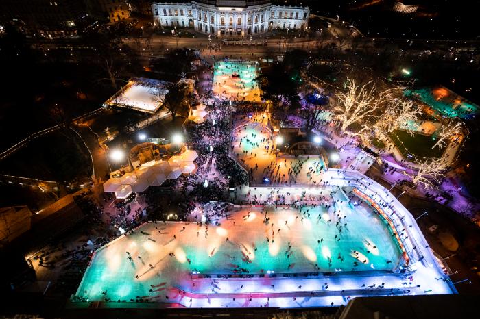 Jégálom: Ökobarát Bécs legnagyobb szabadtéri korcsolyapályája