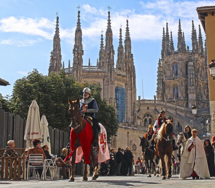Bicikliversenyt rendeznek Spanyolország híres katedrálisában