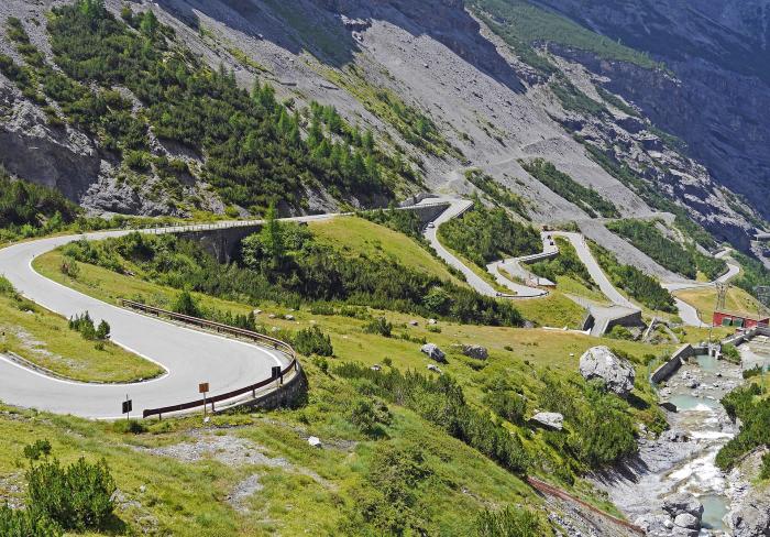 A Stelvio-hágó felett első világháborús relikviák kerültek elő az olvadó jegéből