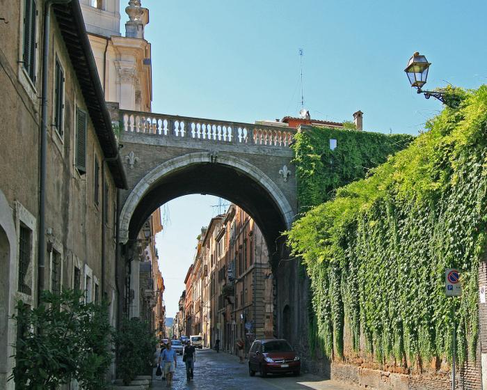 Michelangelo elveszett hídja Róma felett lebeg