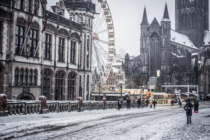 Flandriában varázslatos adventi fényfesztiválok várják a látogatókat