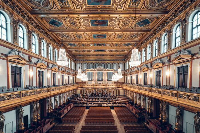 Újévi koncert Bécsből: Bruckner jubileum és Strauss minden mennyiségben