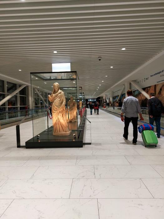 A római Fiumicino repülőtér a turistáknak kedvező újításokat vezet be