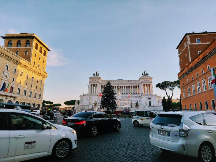 Rómában bevezették, Bolognában eltörölték a harminc kilométeres sebességkorlátozást